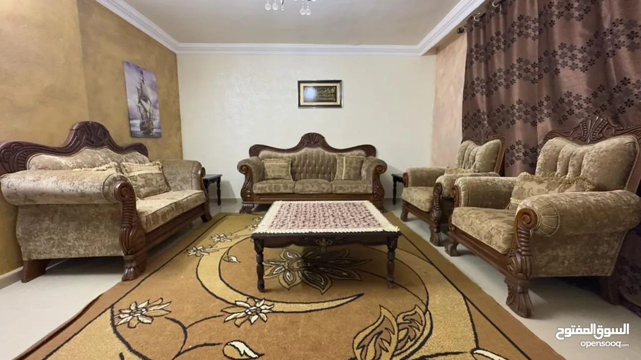 شقة مفروشة للايجار اسبوعي شهري بالحي الجنوبي قرب مسجد علياء التل
