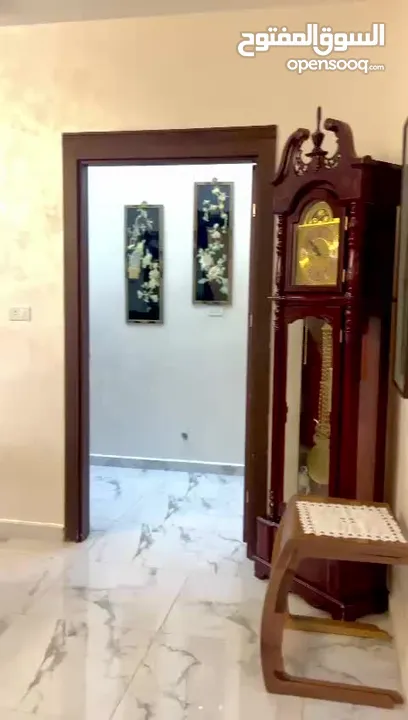 منزل فاخر للبيع شبه ارضي خلف الراهبات الوردية مقابل مسجد عمر ابن الخطاب للبيع بسبب السفر