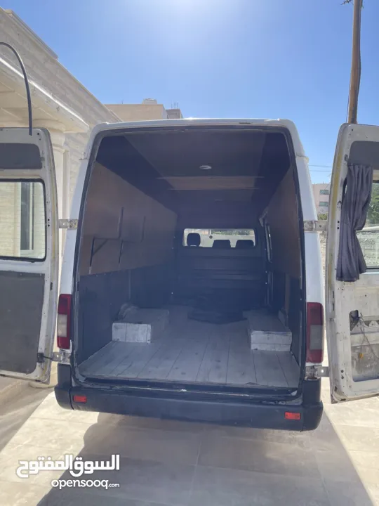 باص مرسيدس سبرينتر موديل 2007 الباص بحاله جيده الموتر جديد الجير جديد