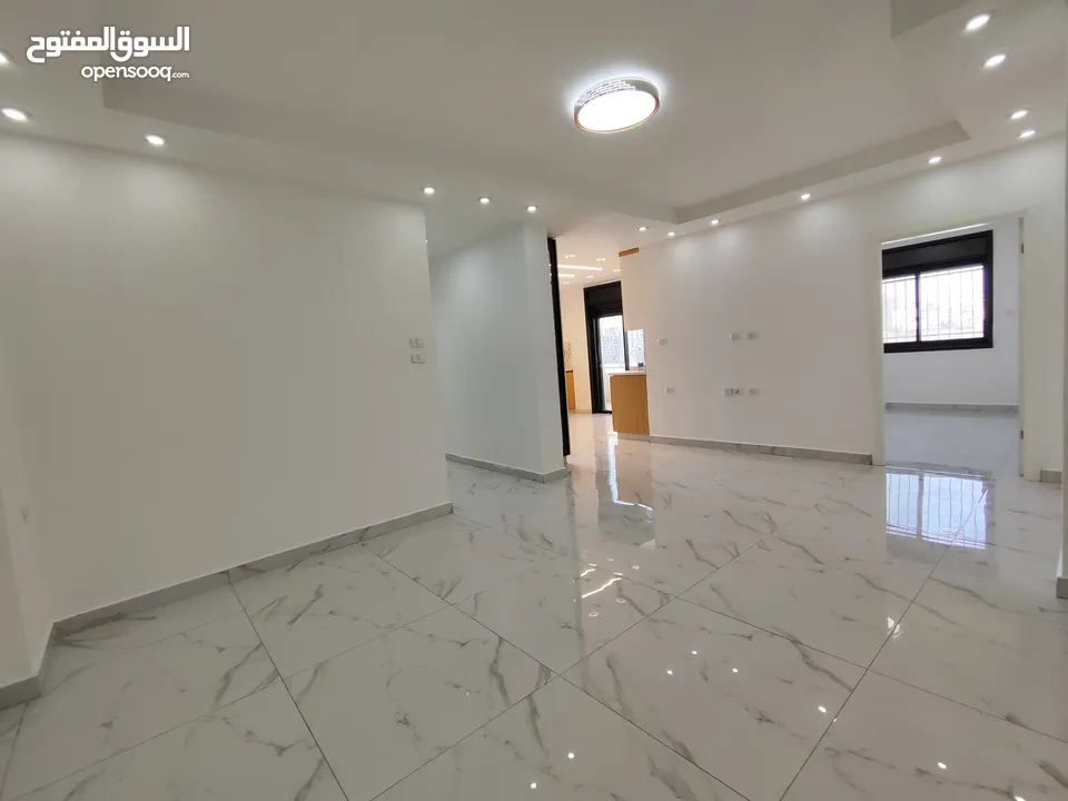 شقة مطلة سوبر ديلوكس غير مفروشة للايجار بين الماصيون ورافات