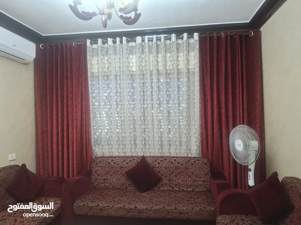 بيع كنب وبرادي وطاولة شاشة
