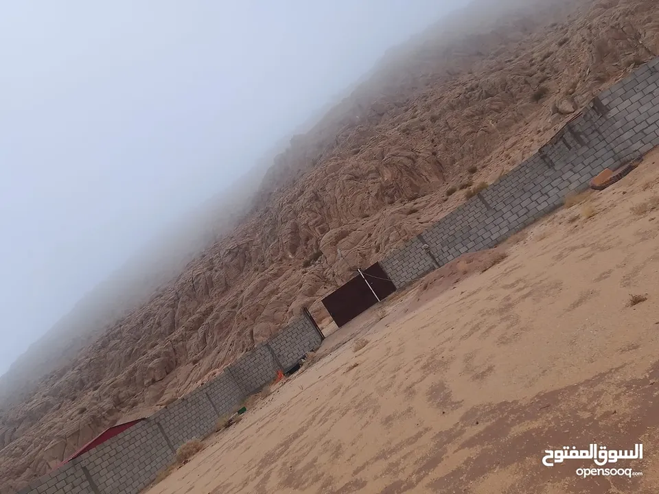 ارض للبيع في دبة حانوت تبعد عن مدينة العقبه 40 دقيقه