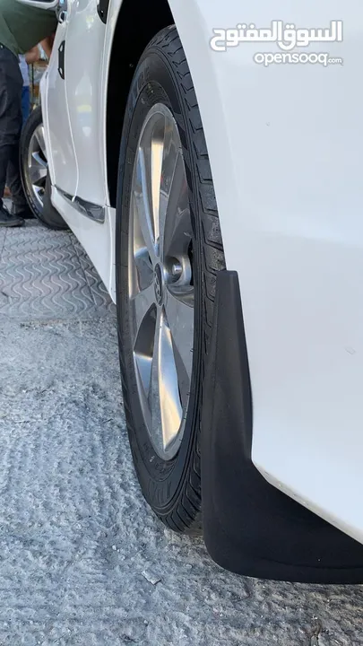 هيونداي سوناتا هايبرد أمريكي 2400 cc موديل  2012 فل عدا الفتحة للبيع أو بدل على سيارة كهرباء