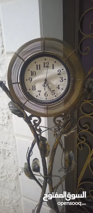ساعة قديمة