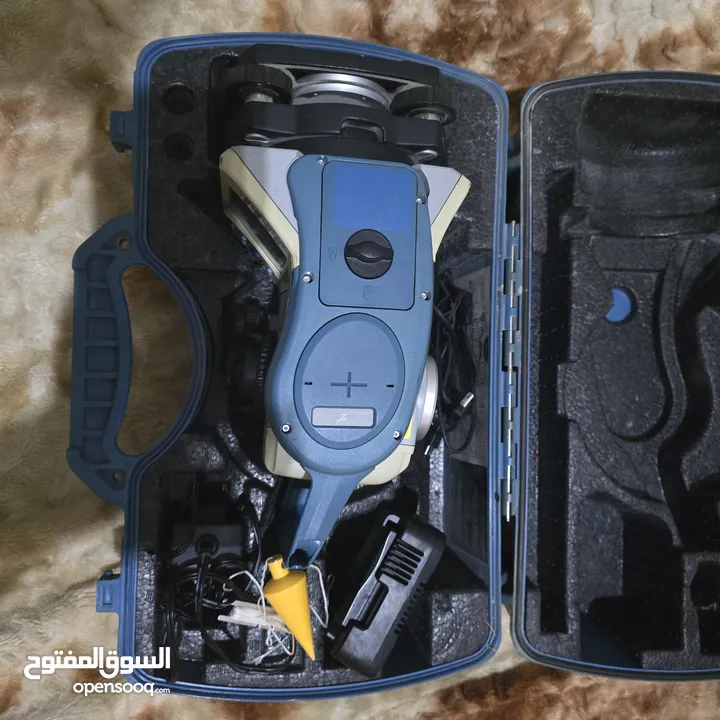 جهاز توتال استيشن
