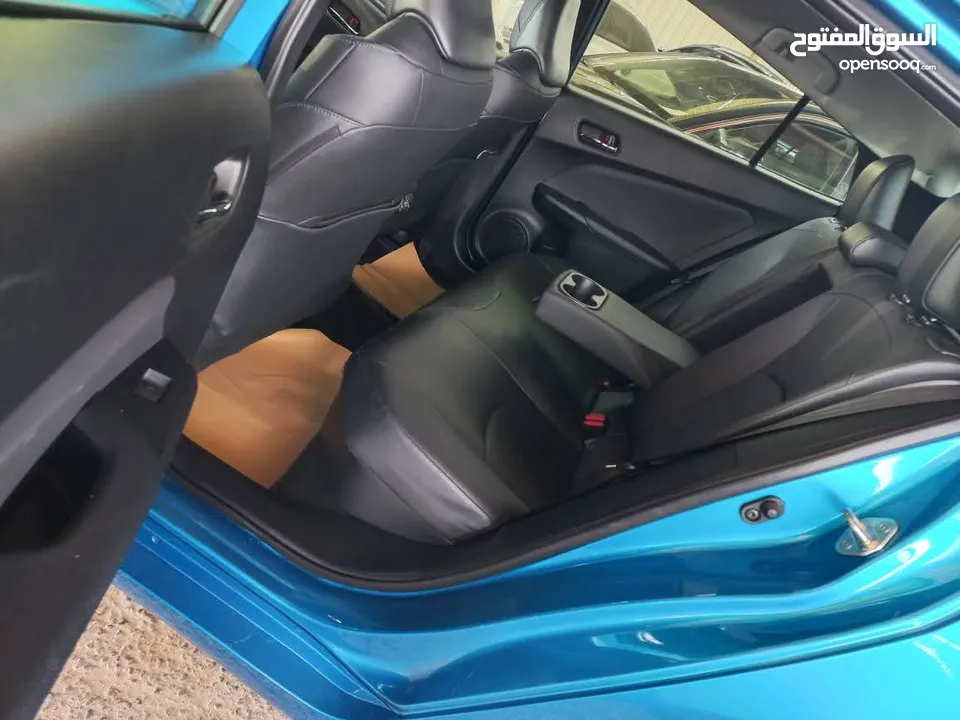 TOYOTA PRIUS HYBRID LIMITED 2022(تويوتا بريوس ليمتيد هايبرد 2022 )