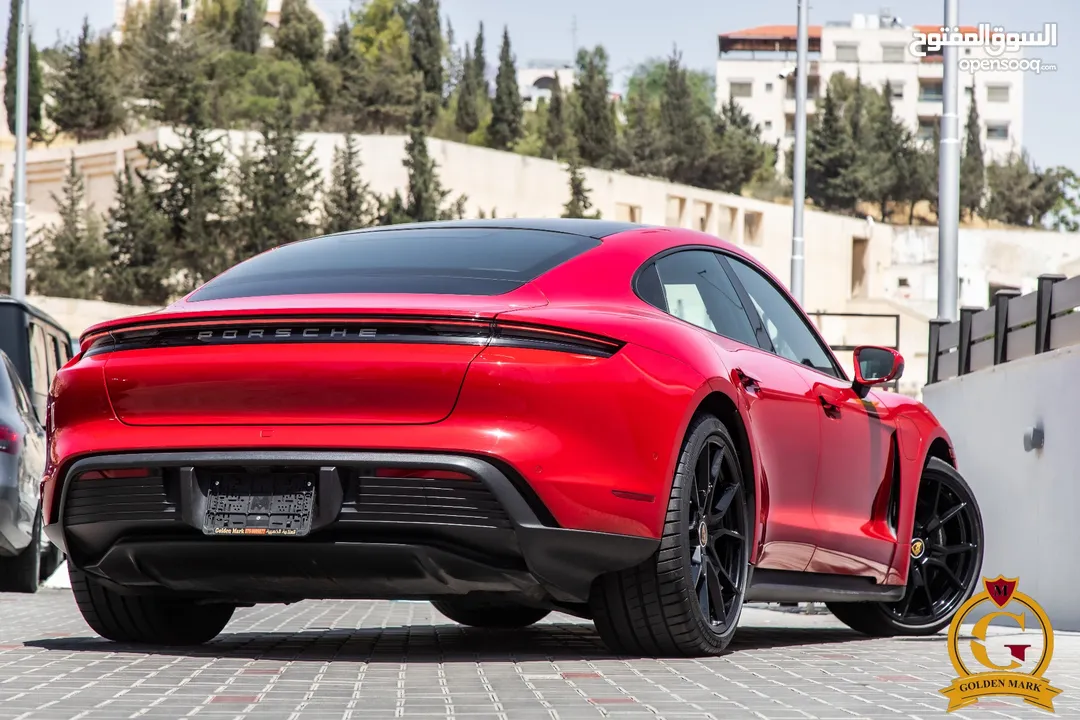 Porsche Taycan 2022