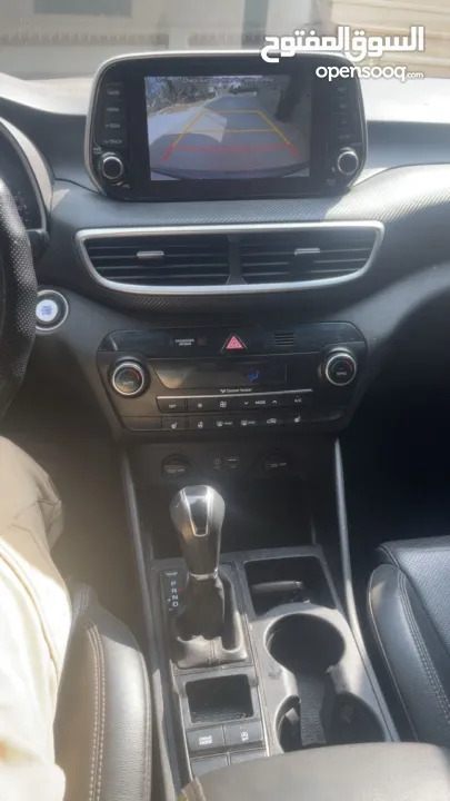 توسان2020ترخيص19يد اولى فحص نخب لون مميز  سعر مميز