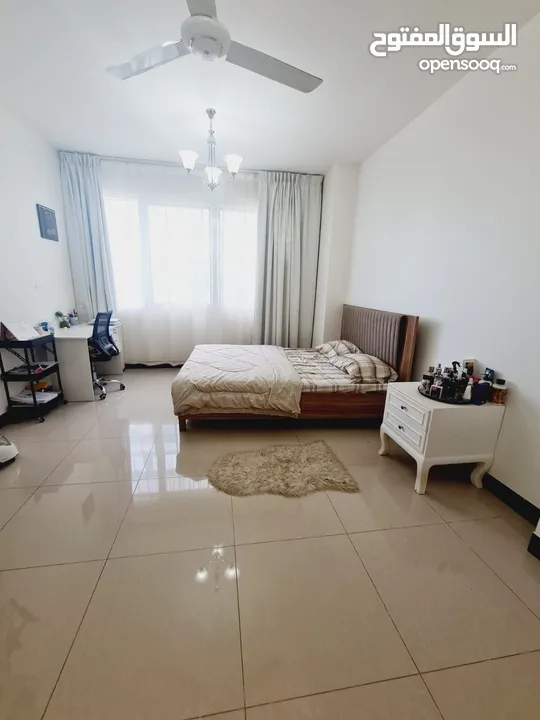 شقة مؤثثة رائعة للإيجار في مسقط منطقة  غلا لمدة 3 اشهر شامل الإنترنت