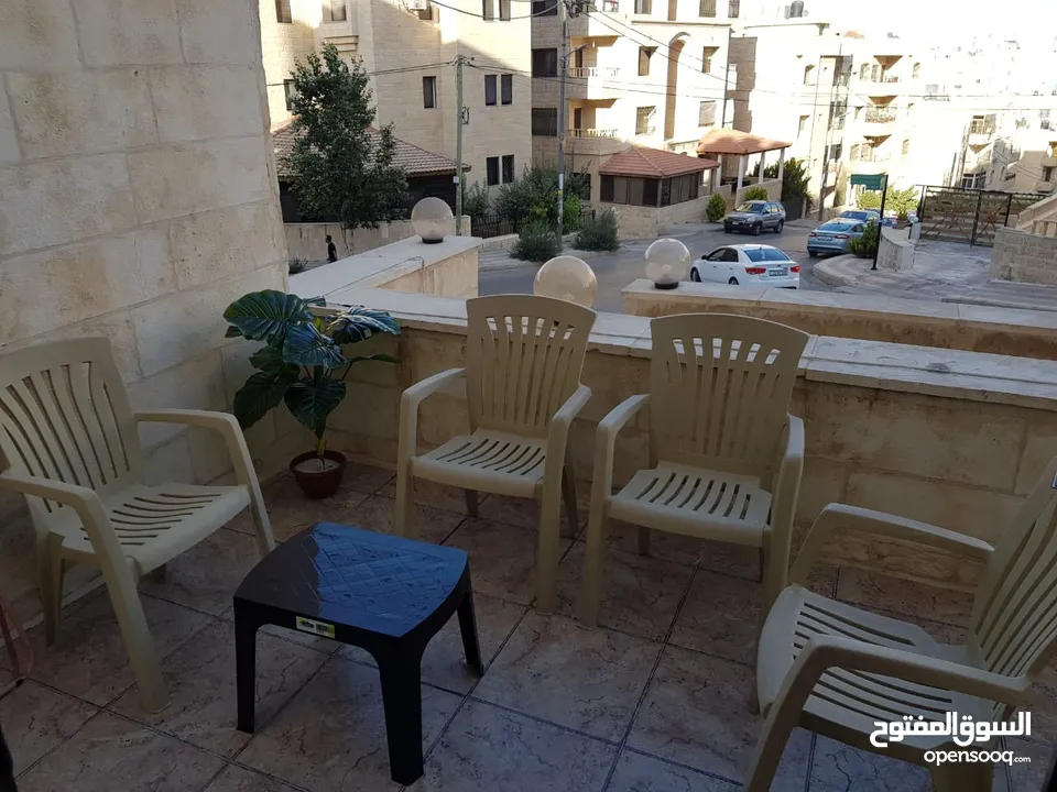 استوديو فاخر مفروش بتلاع العلي مطل عجامعة الاردنية مع ترس خارجي