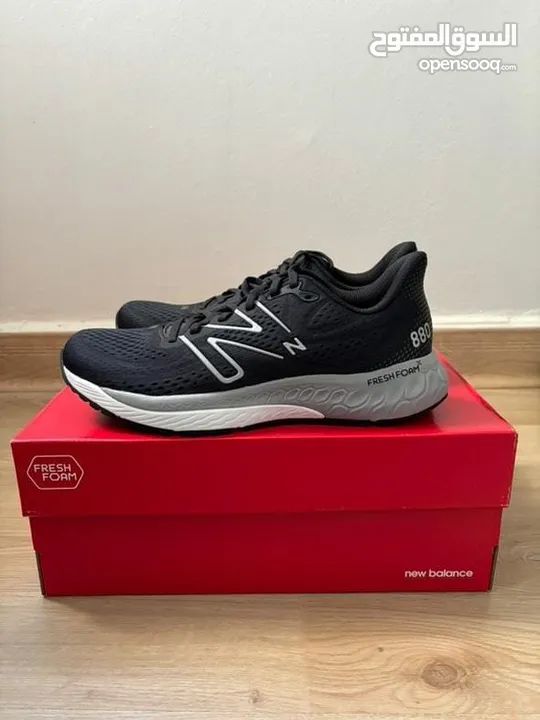 NEW BALANCE RUNNING SHOE