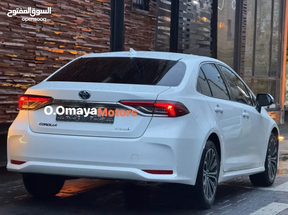 Toyota Corolla Hybrid 2023   ، السيارة الأكثر مبيعًا واعتمادًا في العالم 170 حصان  عداد قليل