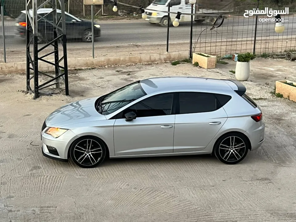 سيات ليون موديل 2018 مميزة / جير عادي / السعر فقط عالكاش