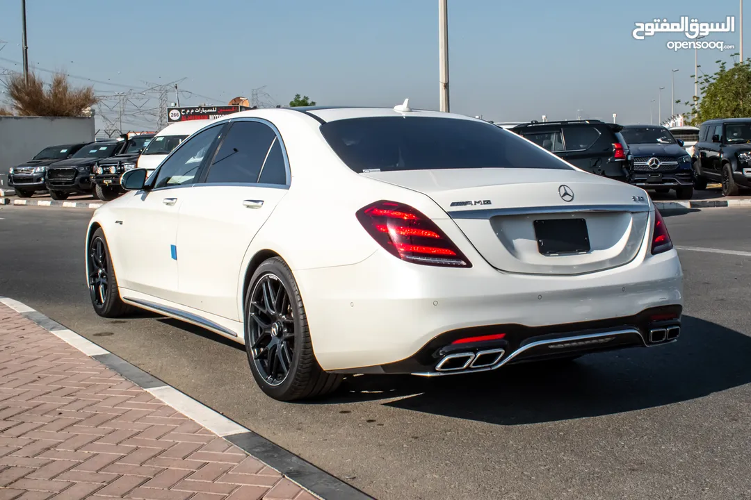 2018- S63 AMG // IMMACULATE CONDITION - ONLY 33,000 KM DONE