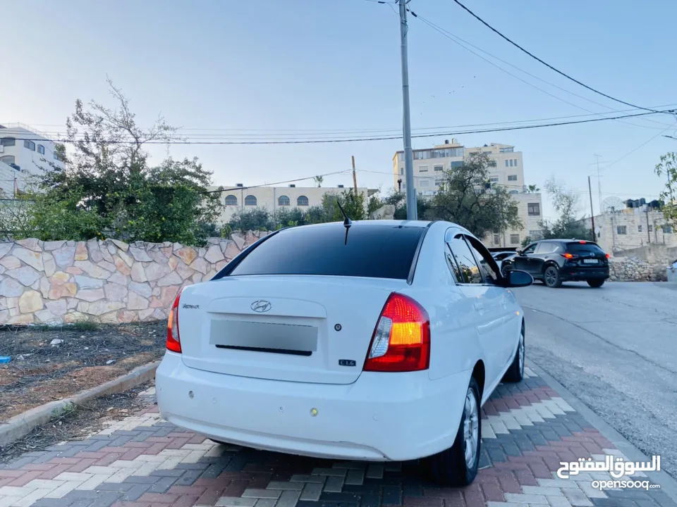 هونداي فيرنا 1600 فل اوتماتك ماشاءالله ممتازة السيارة الله يبارك لصاحب النصيب ..