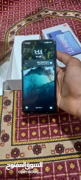 تلفون Realme  9T مساحه 128 رام 6 معاها الكرتونه والضمان البطاريه 6000مللي امبير. 18 فلت تدعم الشحن ا