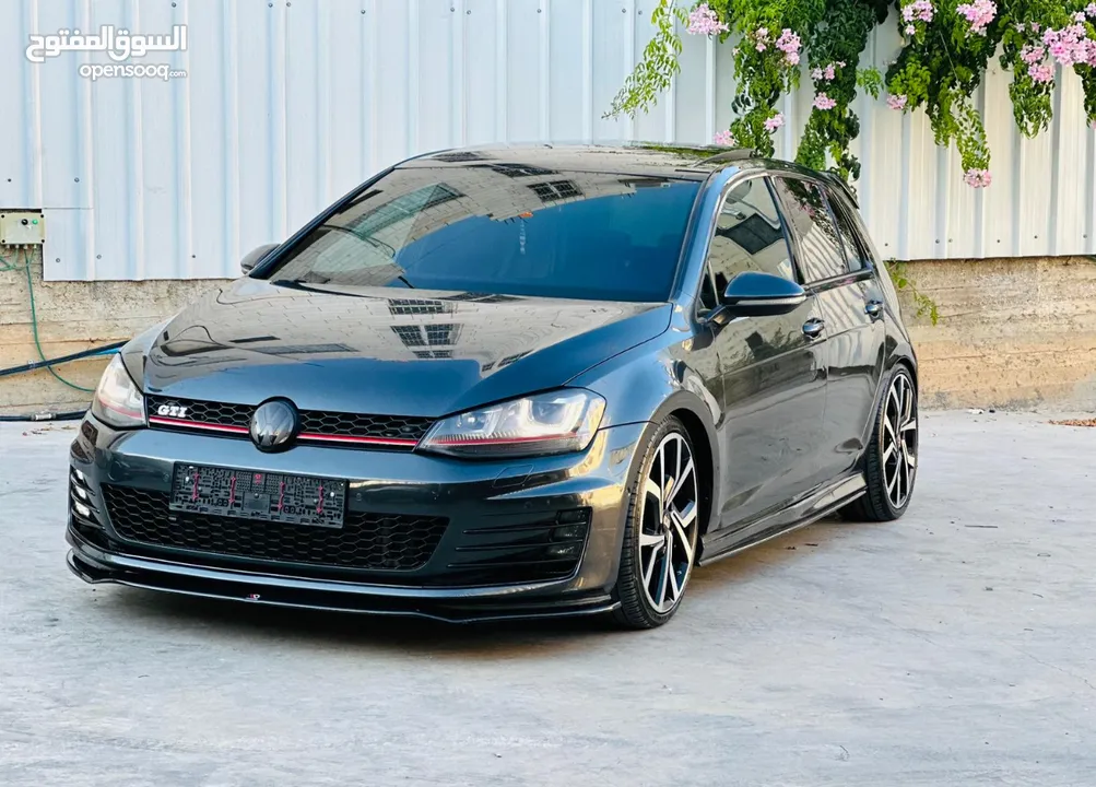 فولكس فاجن جولف GTI 2010