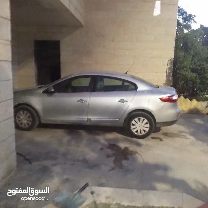 رينو مشطوب للبيع