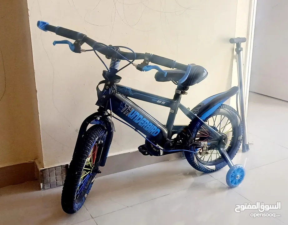 Kids bike with hand pump in new condition