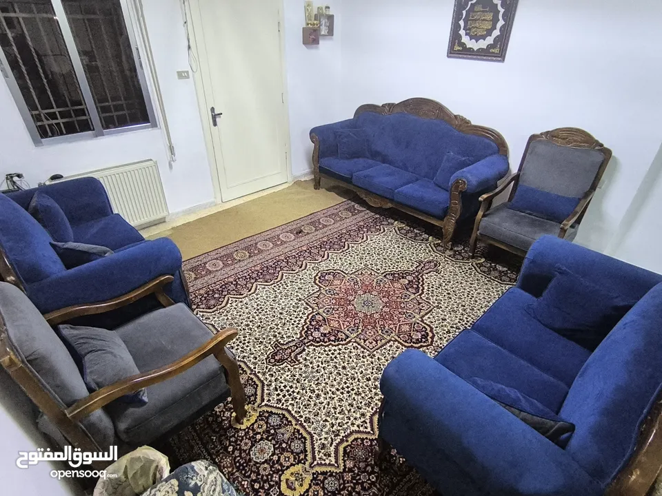 كنب خشب زان حفر شبه جديد للبيع