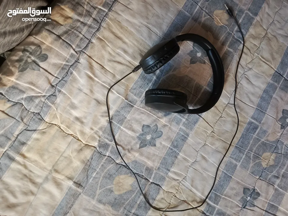 سماعة قيمنق قابله لطي سلكية لا سلكيه