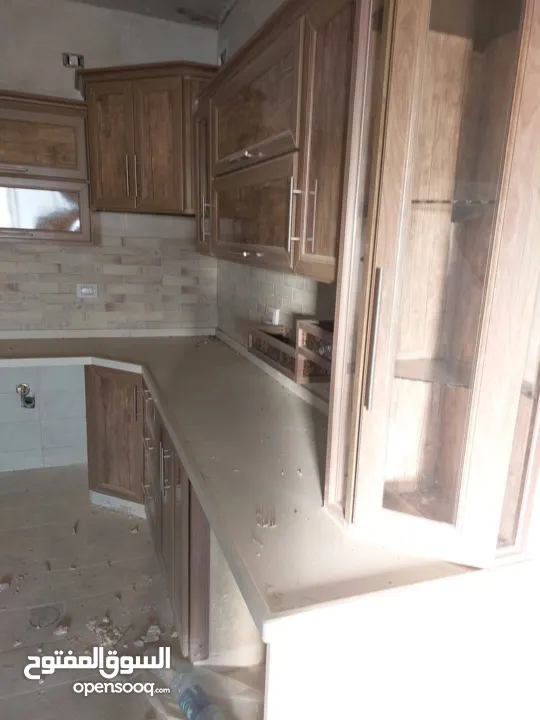 شقه للبيع بمدينه جنين حي البساتين