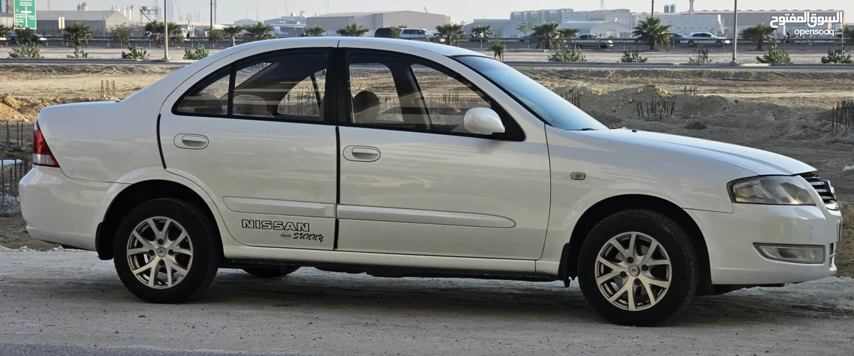 Nissan Sunny 2010