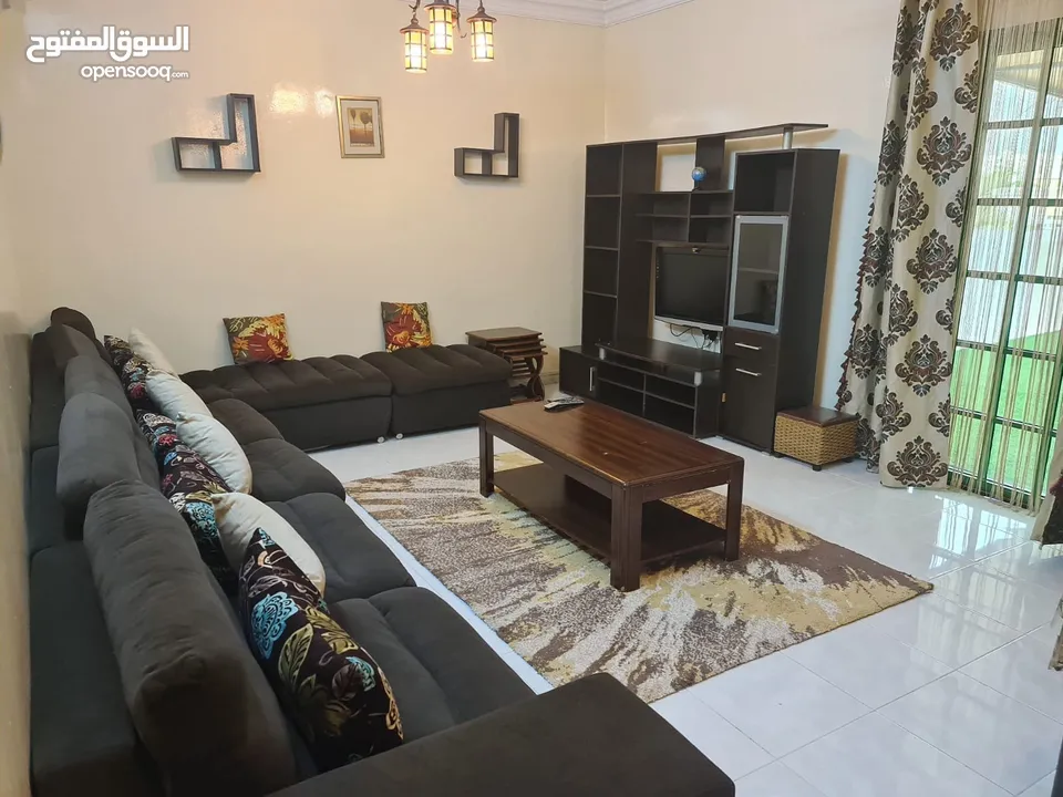 3 Bedrooms Furnished Apartment for Rent in Ghubrah REF:864R