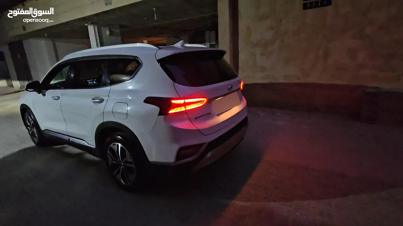 هونداي سنتافيه 2020 ترخيص 19 للبيع. 7 ركاب اصل .عداد قليل