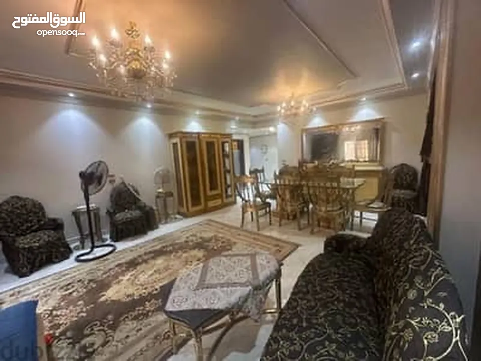 شقق جديده اربعه غرف في جميع مناطق عمان الغربيه ايجار سنوي هيئات  دوبلماسيه سفارات ،مؤثث مع اثاث فخم