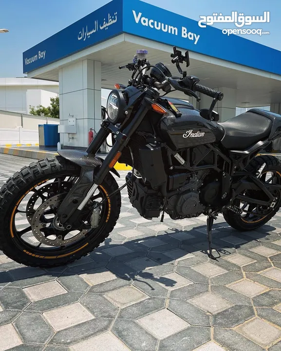 2019 Indian FTR 1200s - carbon