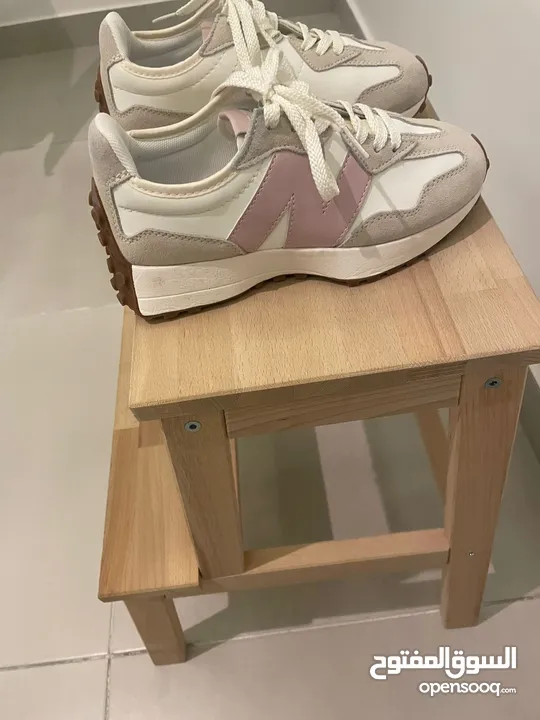 حذاء new balance جديد للبيع مقاس 37