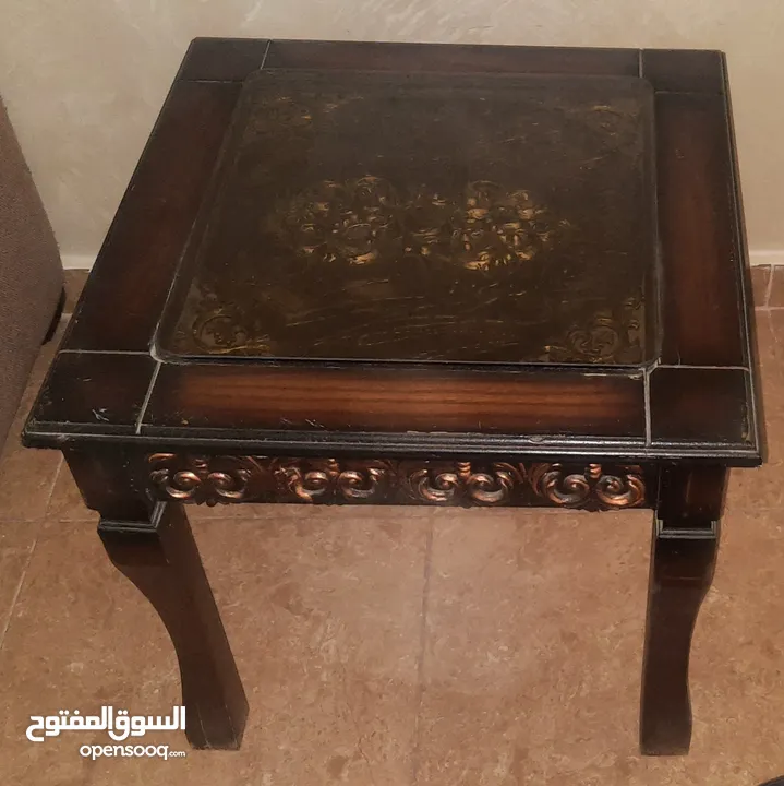 طربيزات حجم جامبو خشب ثقيل مع زجاج