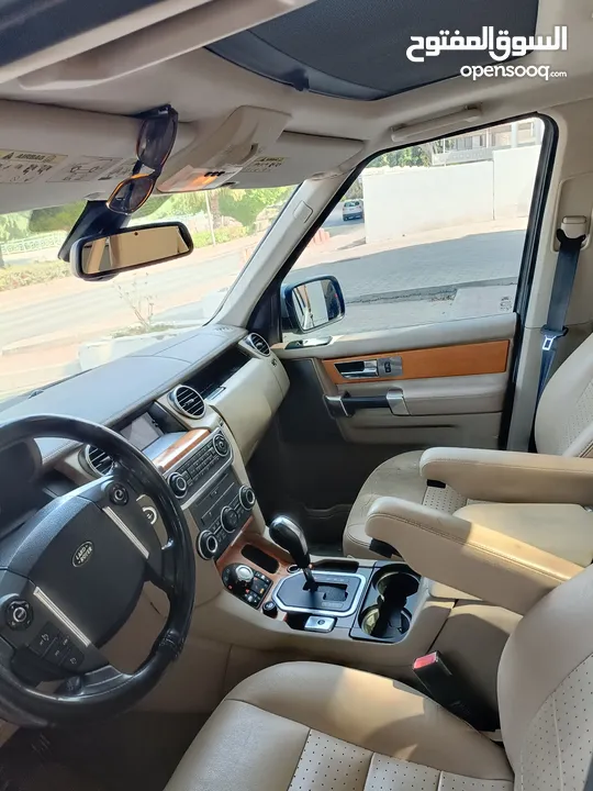 Land Rover LR4 in Muscat