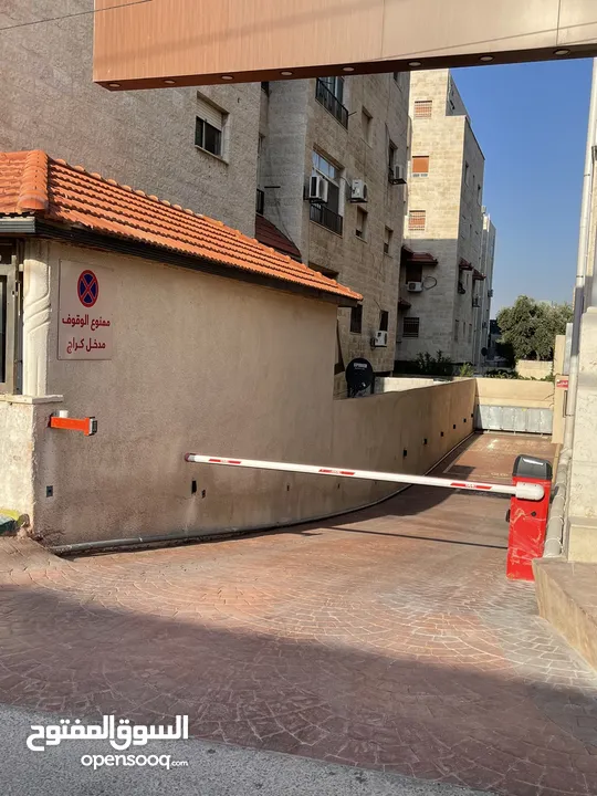 ‎مكتب  تجاري للبيع