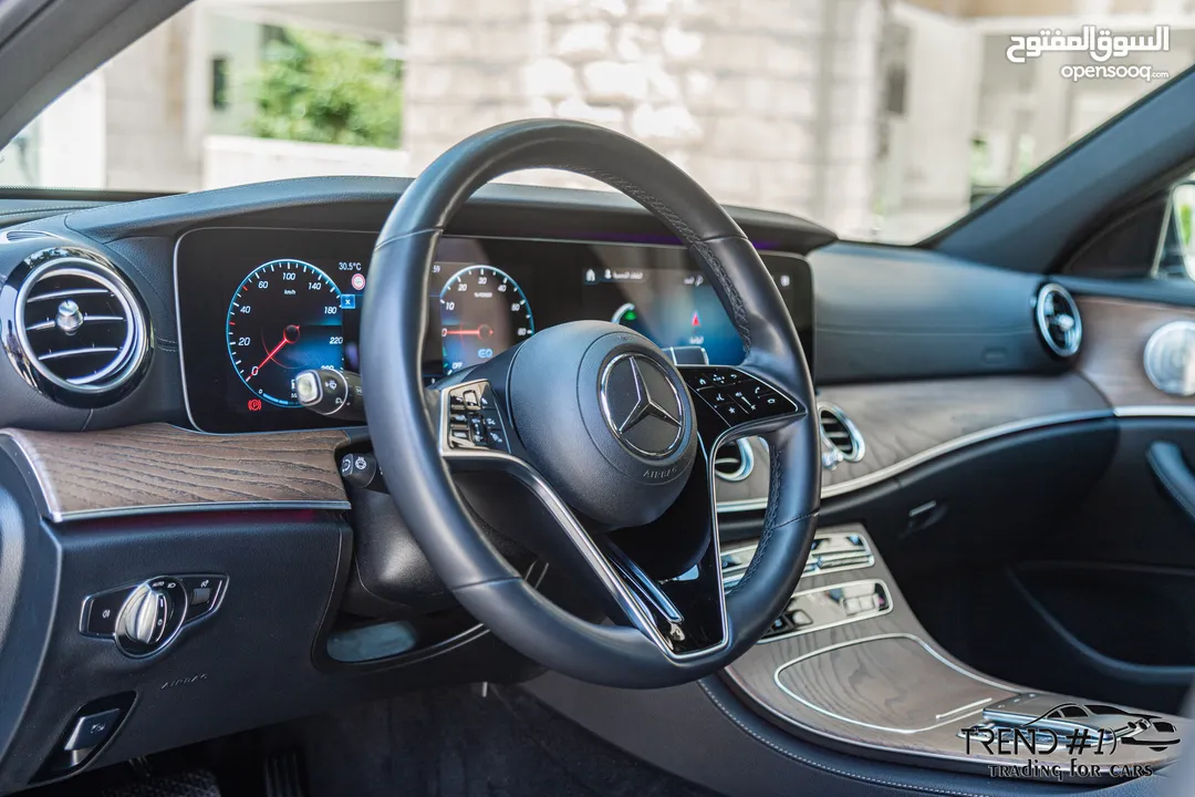 Mercedes E300e 2021 Plug in hybrid 4matic    السيارة مميزة جدا و لا تحتاج الى صيانة