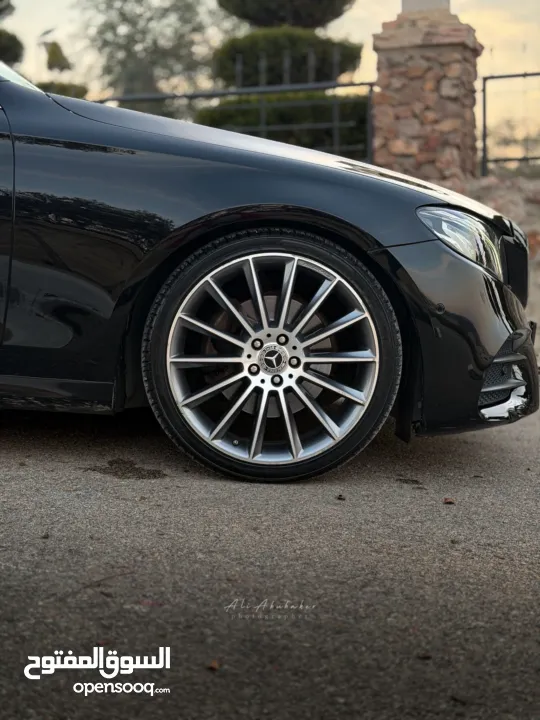 مرسيدس بنز E200 AMG موديل 2018 بالرخصه اصل برايفت عداد 100 الف يد 3 رخصه تامين سنه فحص فوق الممتاز