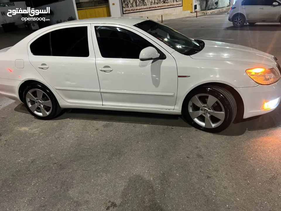 سكودا رمش2011