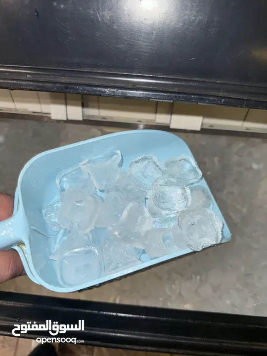 ice maker مكينه ثاج صناعي 120 كيلو يومي