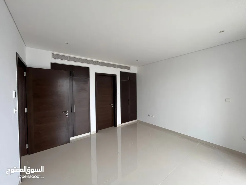 1 BR Nice Compact Apartment with Study Room in Al Mouj