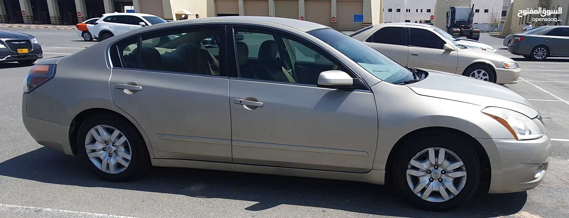 NISSAN Altima 2010 very good condition