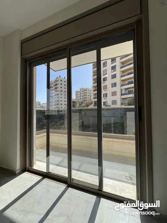 شقة مميزة 200 متر 3 غرف ماستر للبيع