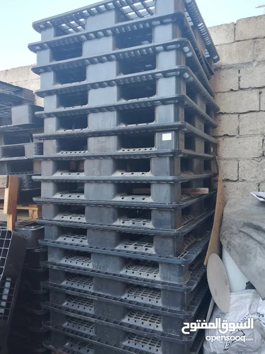 بيع وشراء جميع انواع ومقاسات الطبالي الخشب والبلاستيك وتوريد لشركات