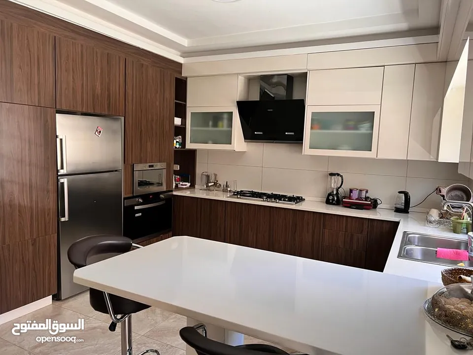 شقة للإيجار في الكرسي  ( Property 34920 ) سنوي فقط