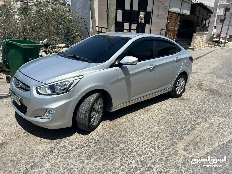 اكسنت بنزين ماتور 1400. بصمه .مرخصه ومامنه .دفعه.35 كاش وشكات 2000