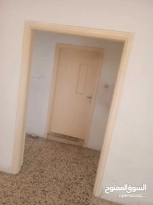 شقه لايجار طابق اول