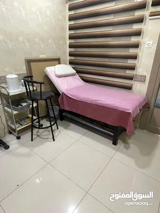 Fully Equipped Ladies Salon for SALE Consist of Four rooms