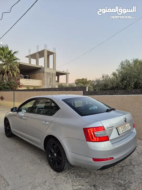اوكتافيا 2015 ترخيص 2015 مطور 1600 ديزل  كير عادي