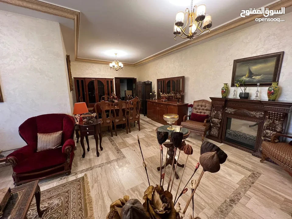 شقة للبيع في أجمل مناطق عمان في تلاع العلي الشمالي بإطلالة خلابة و تصميم ولا أروع و بمساحات 180م