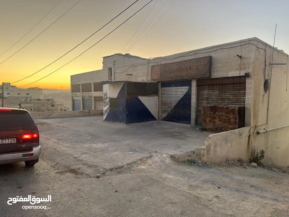 مخازن ومستودعات للبيع